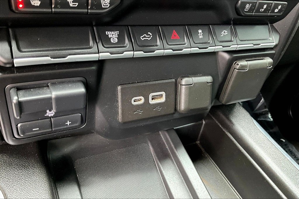 Used 2020 Chevrolet Silverado 2500 LTZ w/ LTZ Convenience Package AWD/4WD image 18