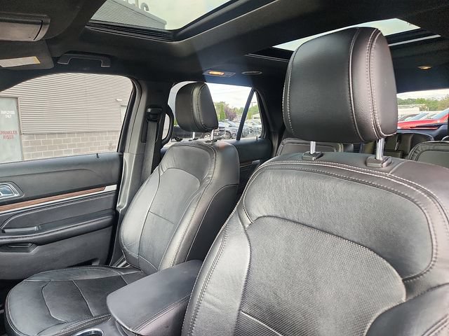 Certified 2018 Ford Explorer Limited w/ Equipment Group 301A AWD/4WD image 22