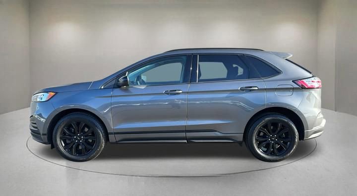 Certified 2022 Ford Edge SE w/ Black Appearance Package AWD/4WD image 4