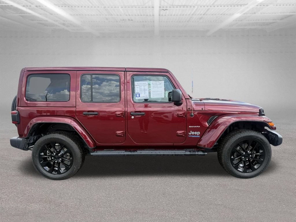 Used 2021 Jeep Wrangler Unlimited Sahara w/ Cold Weather Group AWD/4WD image 3