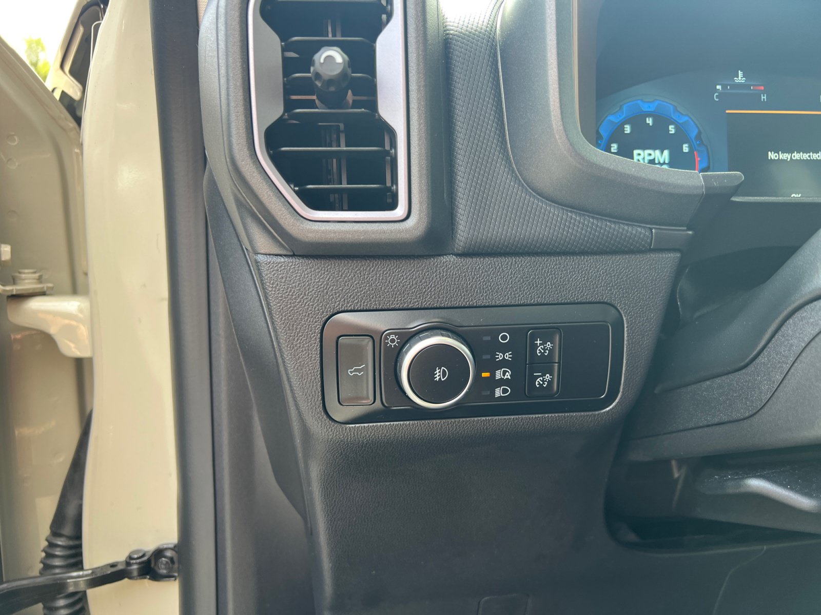 Certified 2025 Ford Bronco Sport Outer Banks w/ Outer Banks Tech Package+ AWD/4WD image 12