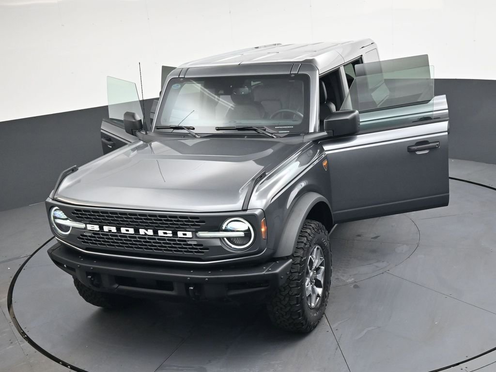 Certified 2025 Ford Bronco Badlands AWD/4WD image 43