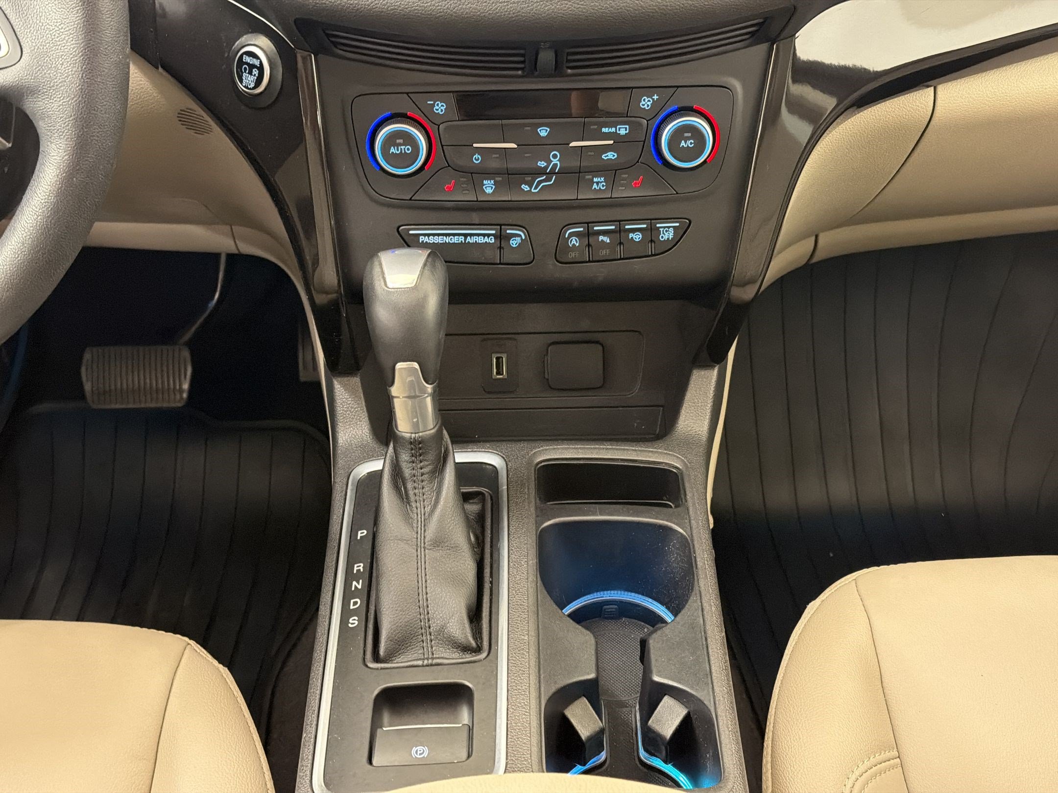 Certified 2018 Ford Escape Titanium w/ Ford Safe & Smart Package AWD/4WD image 16