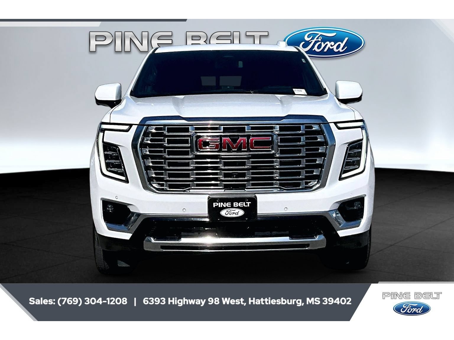Used 2025 GMC Yukon Denali AWD/4WD image 3