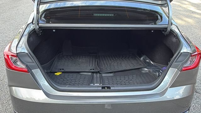 Used 2025 Toyota Camry XLE FWD image 18