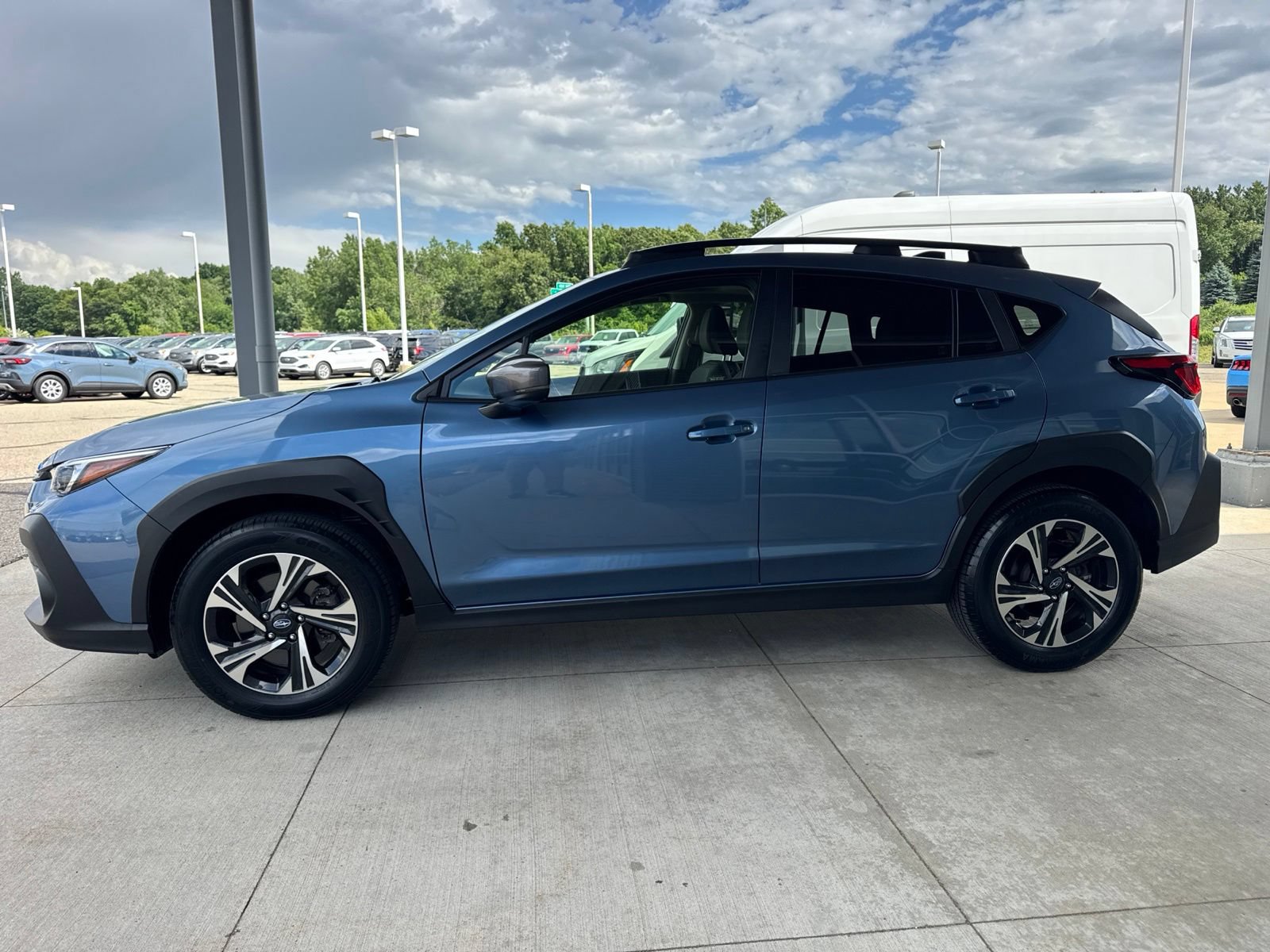 Used 2024 Subaru Crosstrek 2.0i Premium AWD/4WD image 4