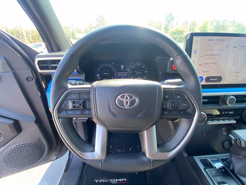 Used 2025 Toyota Tacoma TRD Off-Road AWD/4WD image 14