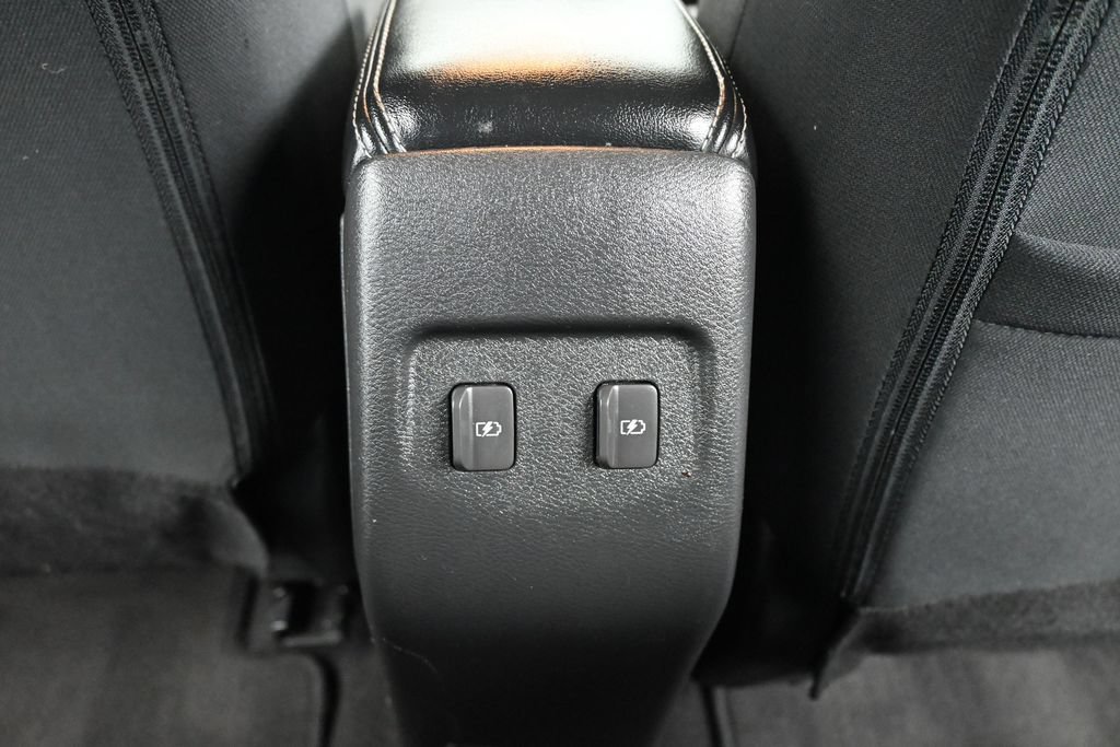 Used 2023 Nissan Kicks SR FWD image 19
