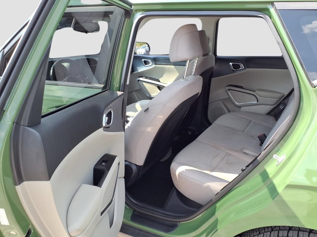 Used 2023 Kia Soul EX FWD image 28