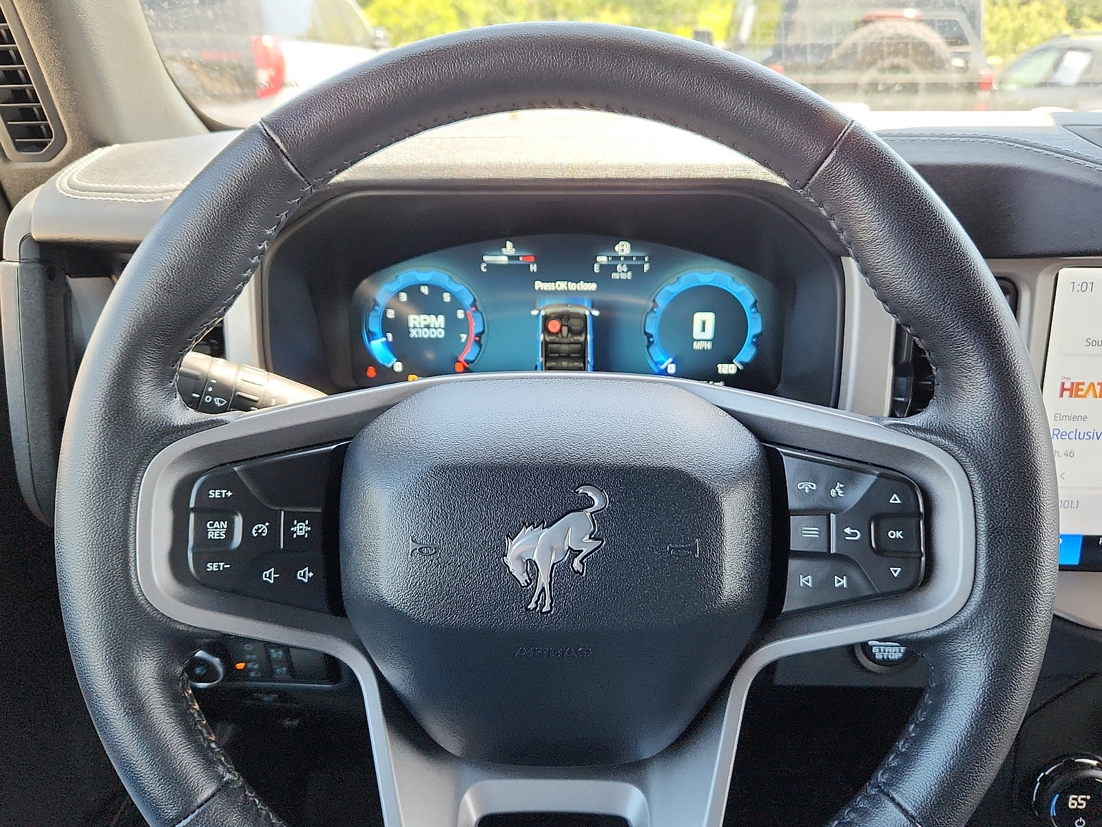 Certified 2025 Ford Bronco Outer Banks w/ Sasquatch Package AWD/4WD image 18