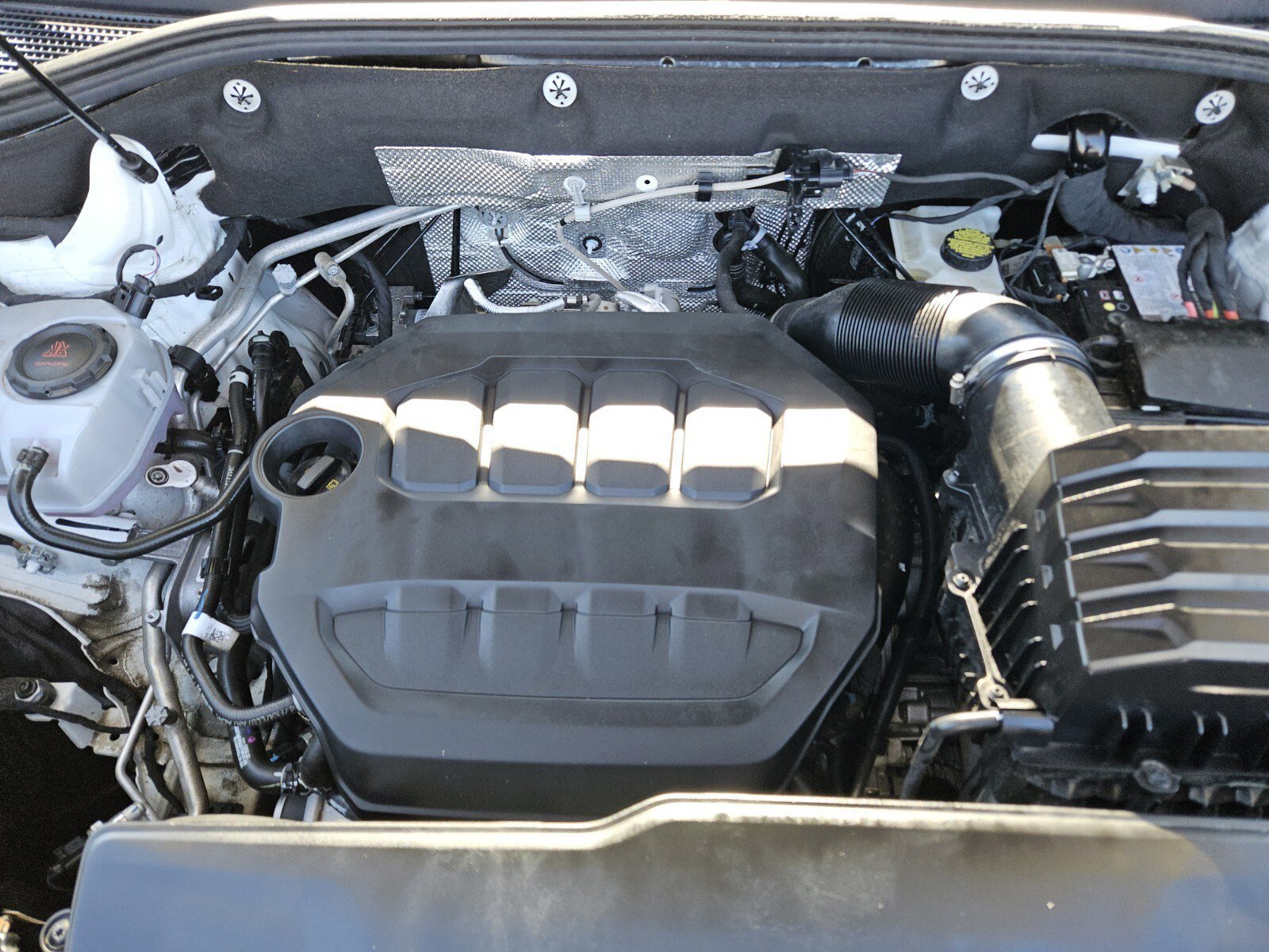 Used 2025 Volkswagen Atlas SEL Premium R-Line image 32