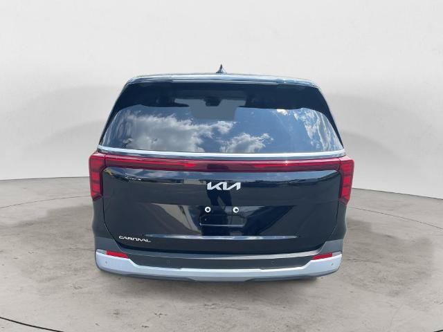 Used 2026 Kia Carnival FWD image 6
