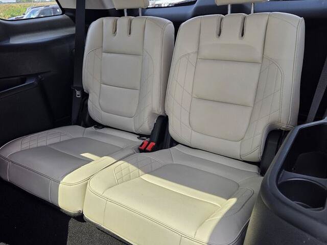 Certified 2019 Ford Explorer Platinum AWD/4WD image 9