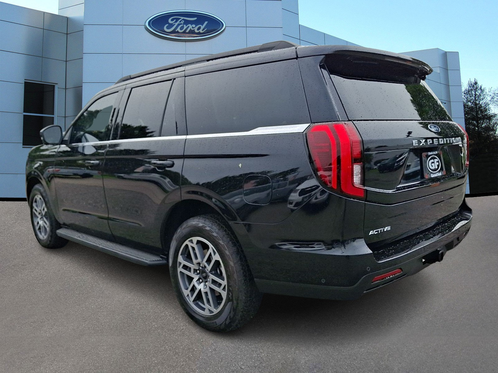 Certified 2025 Ford Expedition Active AWD/4WD image 5