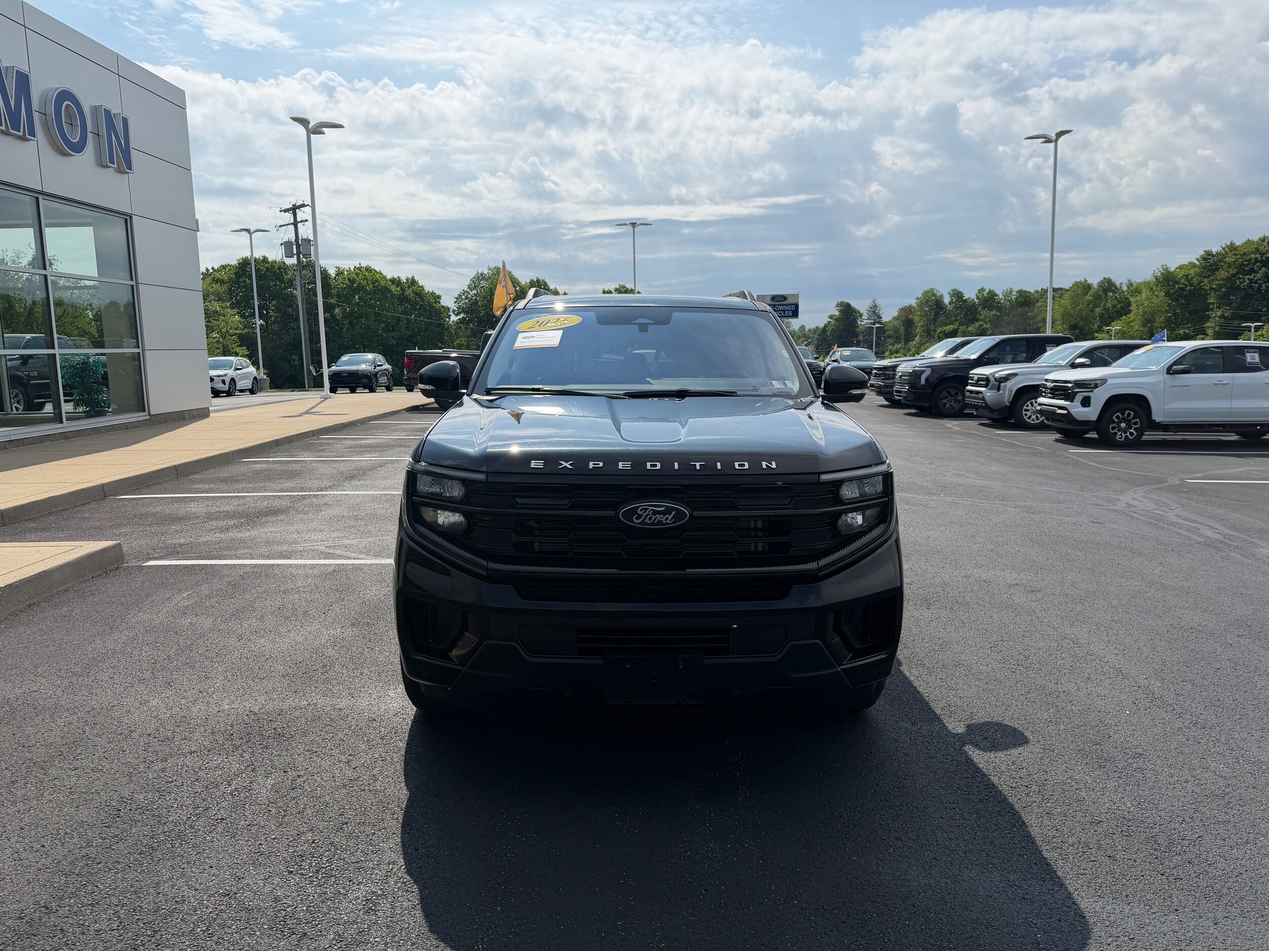 Certified 2025 Ford Expedition Active AWD/4WD image 3