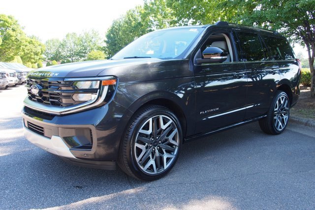 Certified 2025 Ford Expedition Platinum w/ Platinum Ultimate Package AWD/4WD image 3