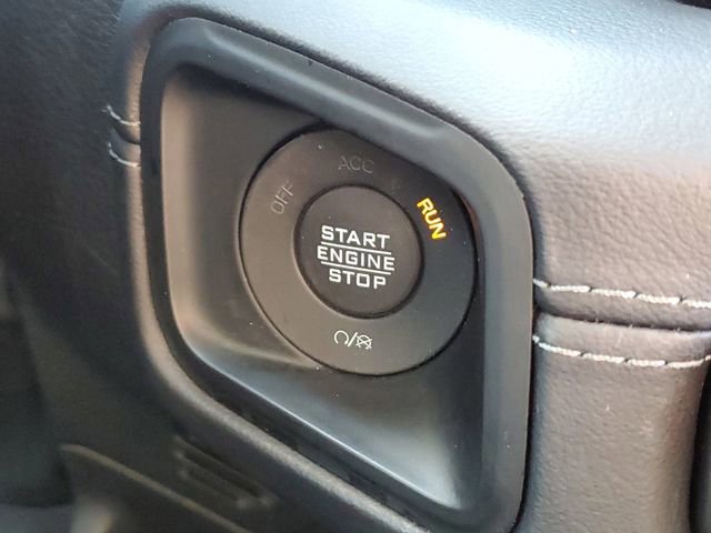 Used 2025 Jeep Wrangler Unlimited Rubicon w/ Convenience Group image 12