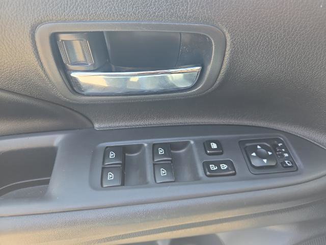 Used 2020 Mitsubishi Outlander SEL AWD/4WD image 18