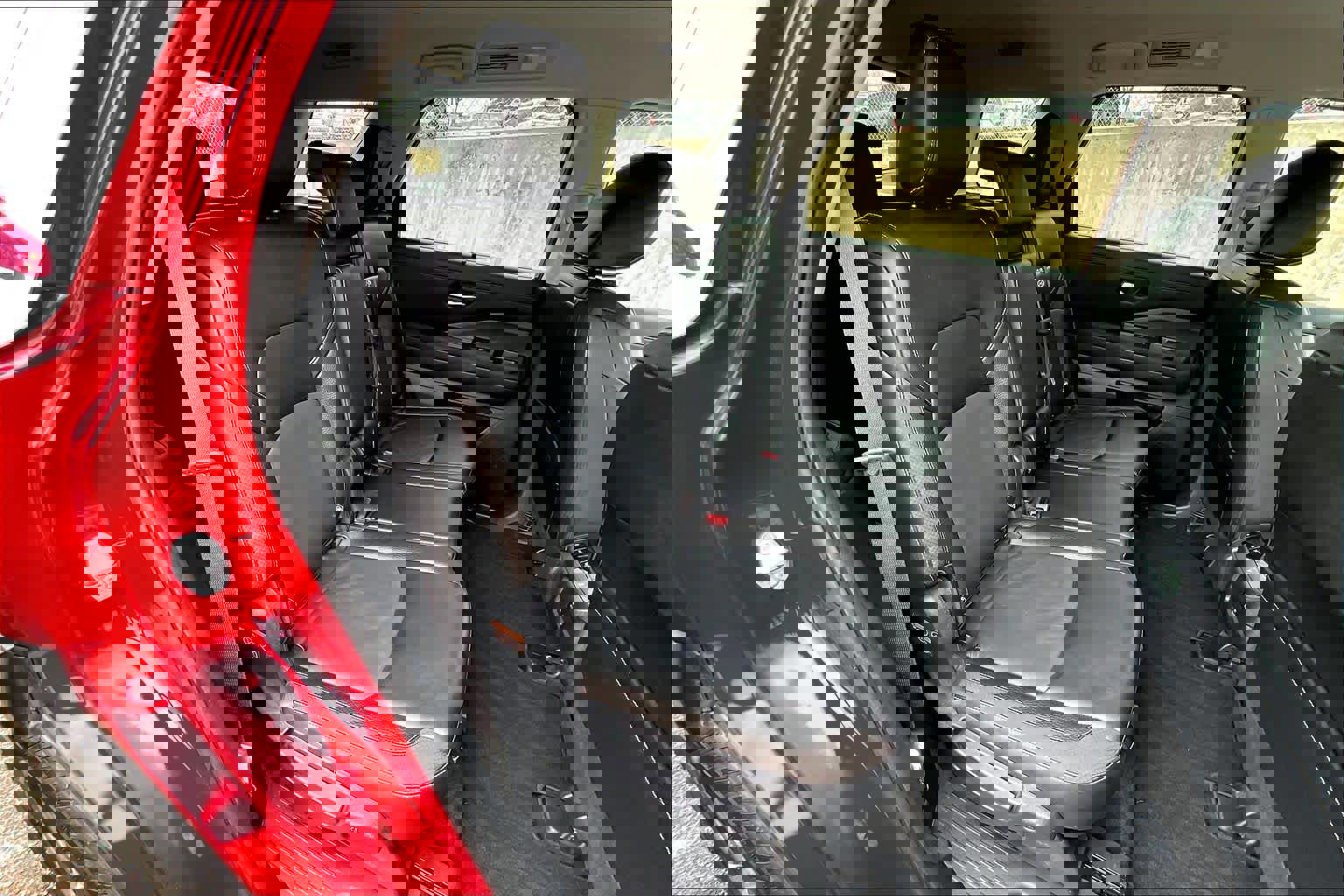 Used 2023 Nissan Pathfinder SL image 25