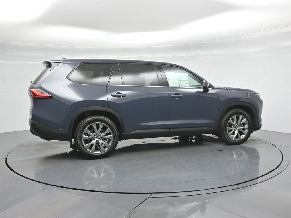Used 2024 Toyota Grand Highlander Limited image 11