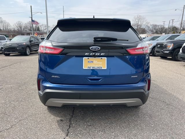 Certified 2024 Ford Edge SEL w/ Convenience Package image 3