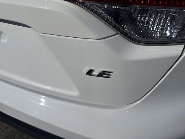 Used 2023 Toyota Corolla LE image 6