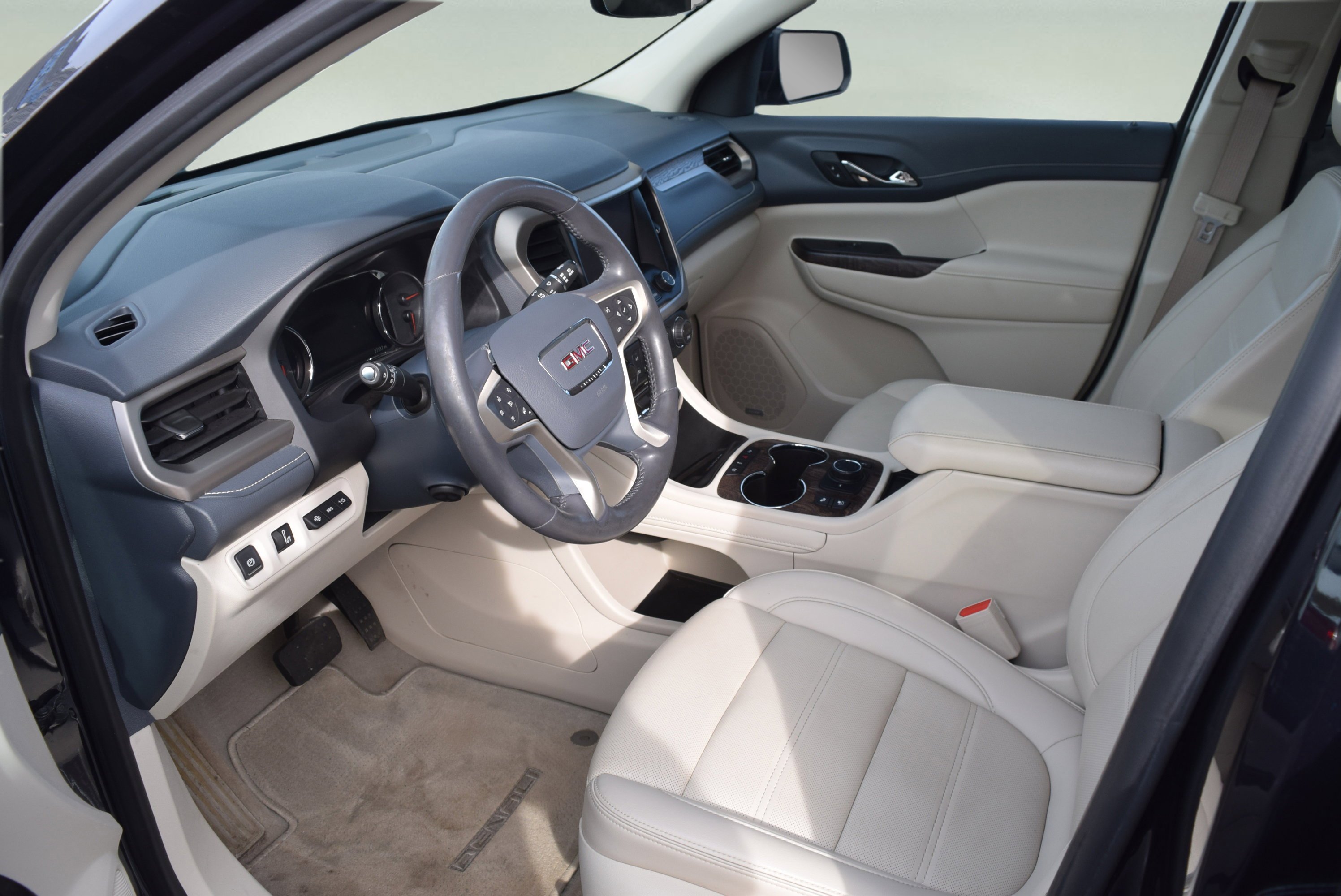 Used 2021 GMC Acadia Denali w/ Denali Ultimate Package image 14