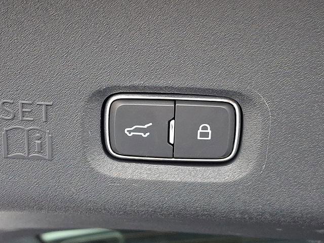 Certified 2025 Ford Expedition Max Platinum image 30