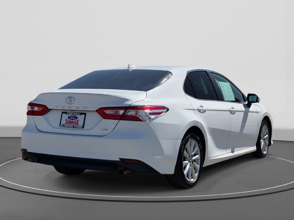 Used 2019 Toyota Camry LE FWD image 5