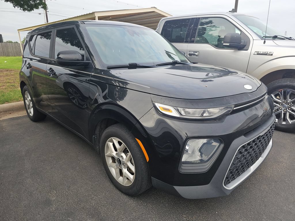 Used 2020 Kia Soul S FWD image 1