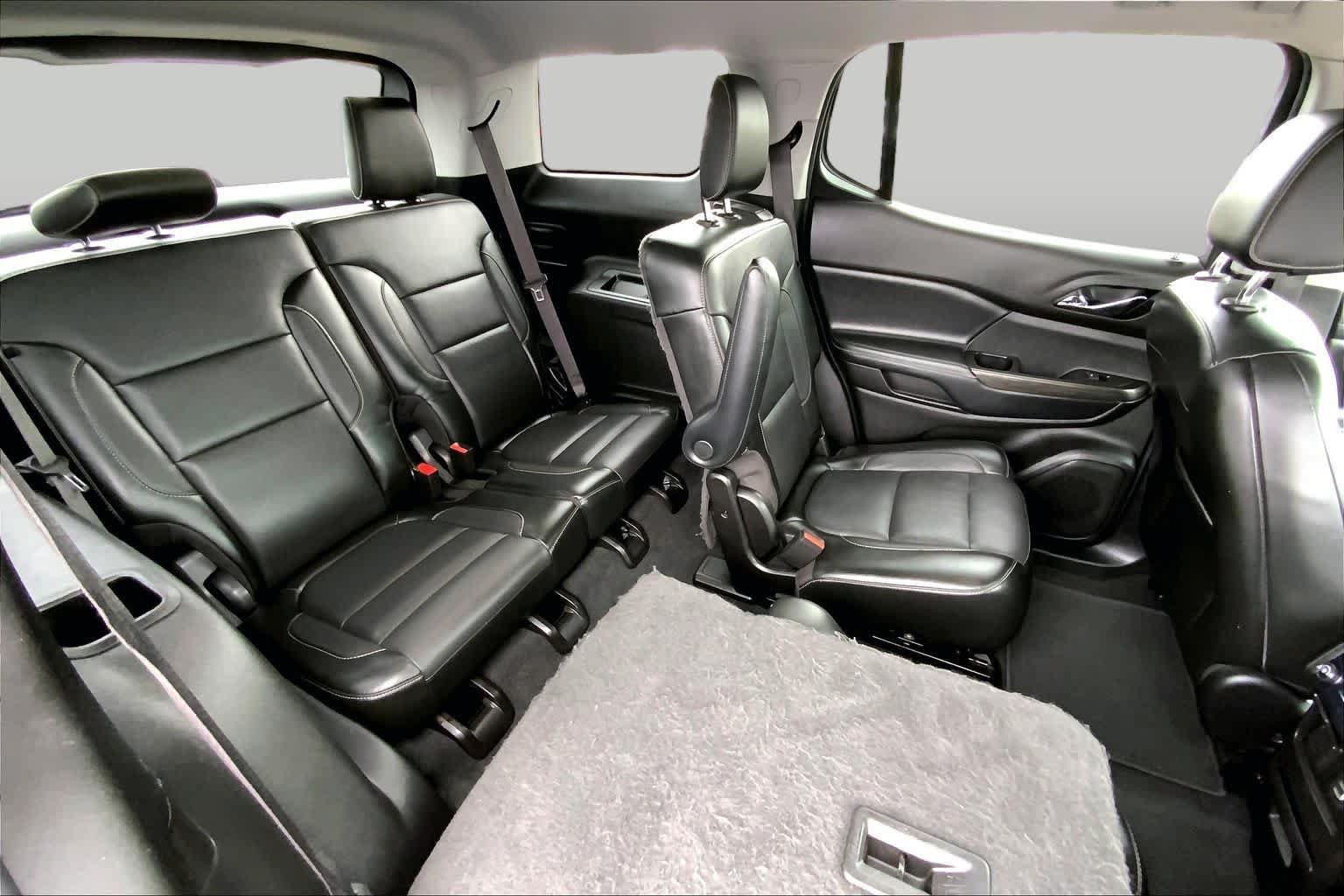 Used 2019 GMC Acadia SLT w/ LPO, Floor Liner Package FWD image 18