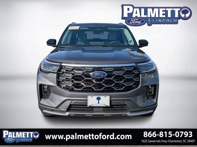 Certified 2025 Ford Explorer Platinum w/ Ultimate Package AWD/4WD image 8