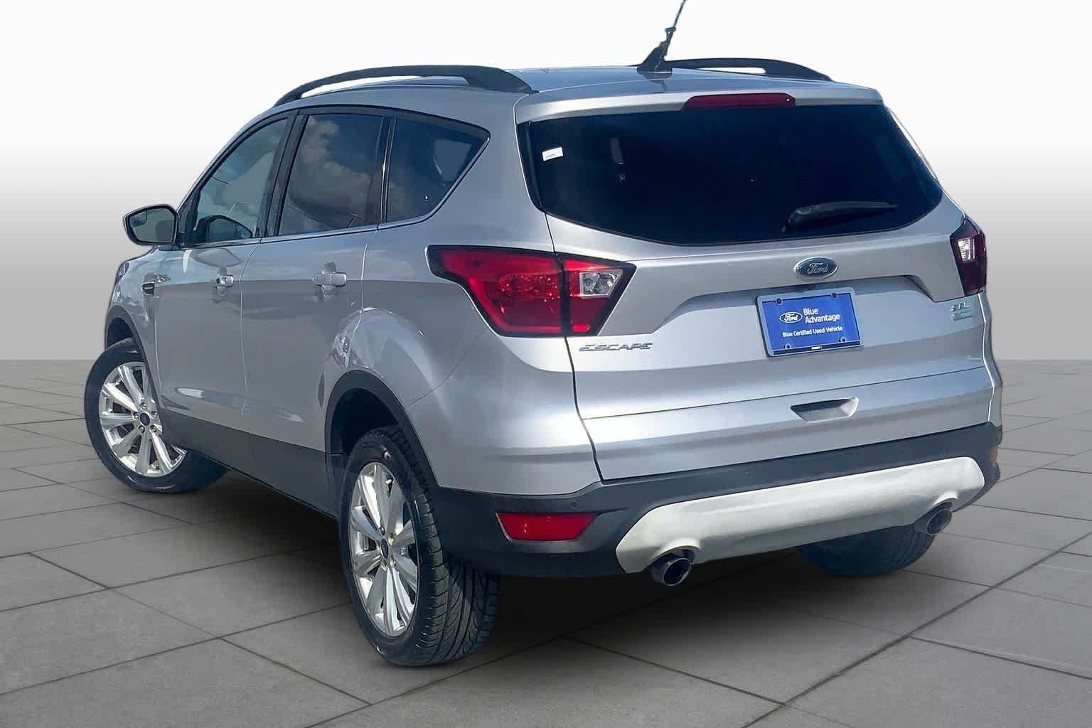 Certified 2019 Ford Escape SEL FWD image 12