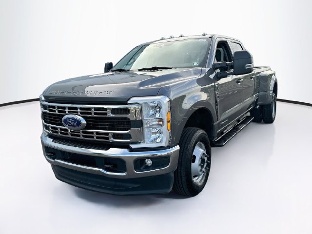 Certified 2025 Ford F350 XLT AWD/4WD image 3