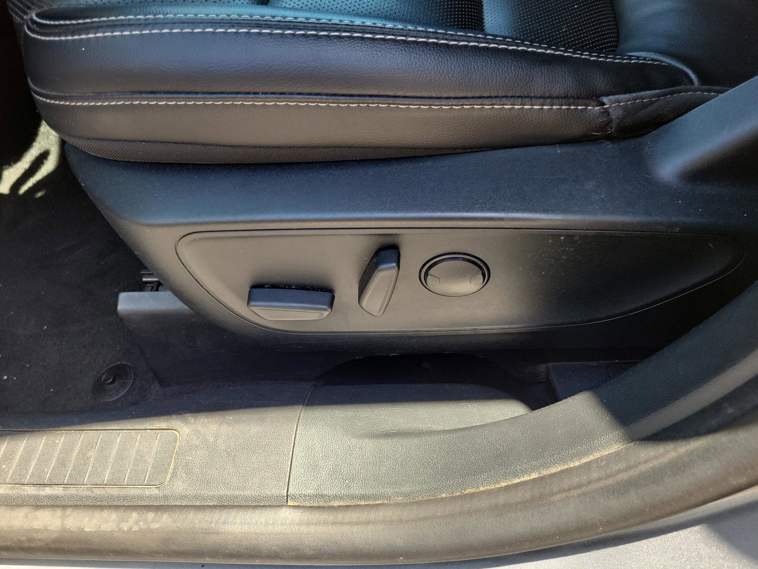 Certified 2021 Ford Escape SEL AWD/4WD image 18