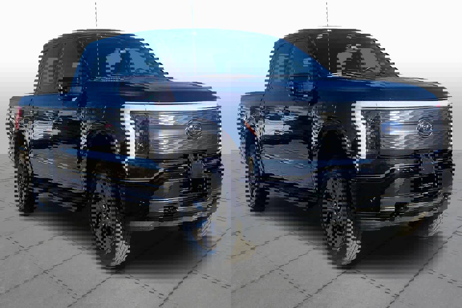 Certified 2023 Ford F150 Lightning Lariat w/ Equipment Group 511A High image 3