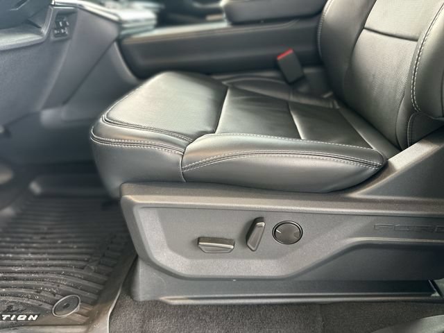 Certified 2025 Ford Expedition Platinum w/ Stealth Performance Package AWD/4WD image 13