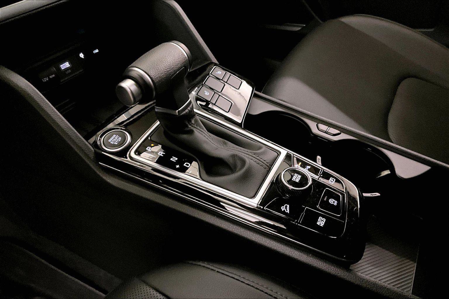 Used 2023 Kia Sportage EX image 16