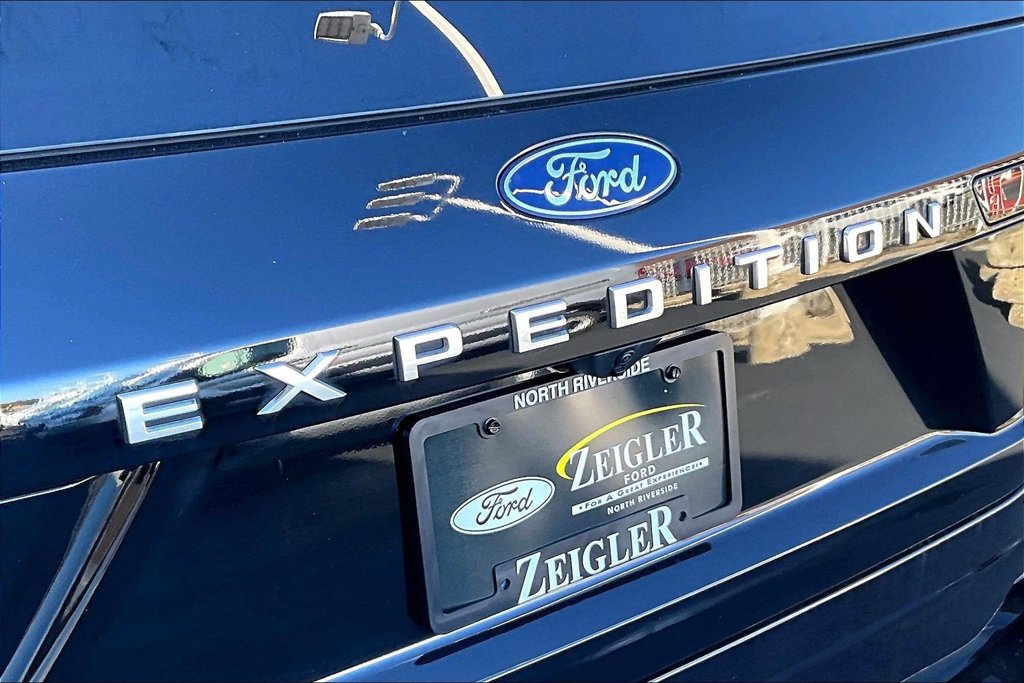 Certified 2025 Ford Expedition Platinum AWD/4WD image 8