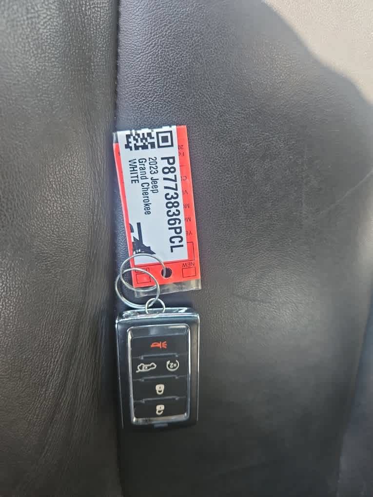 Used 2023 Jeep Grand Cherokee 4WD 4xe image 20