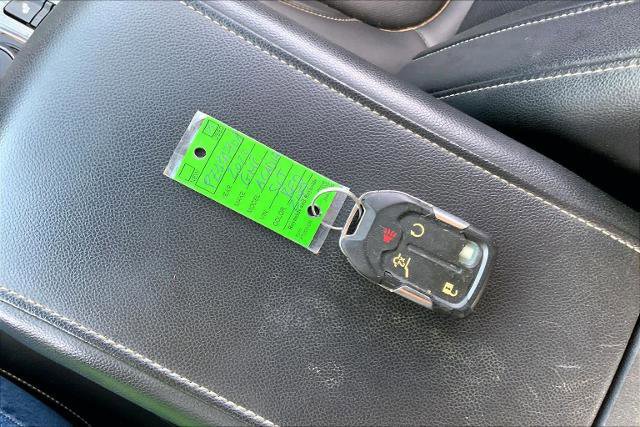 Used 2023 GMC Acadia SLT w/ Elevation Edition image 14