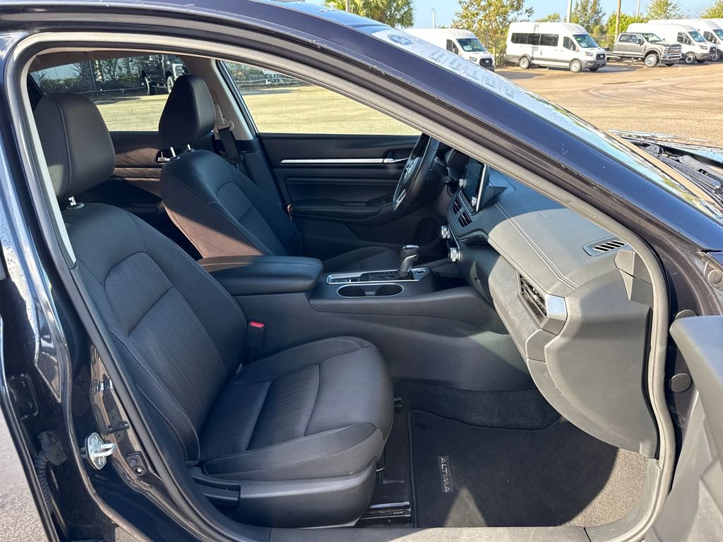 Used 2019 Nissan Altima 2.5 SV image 24