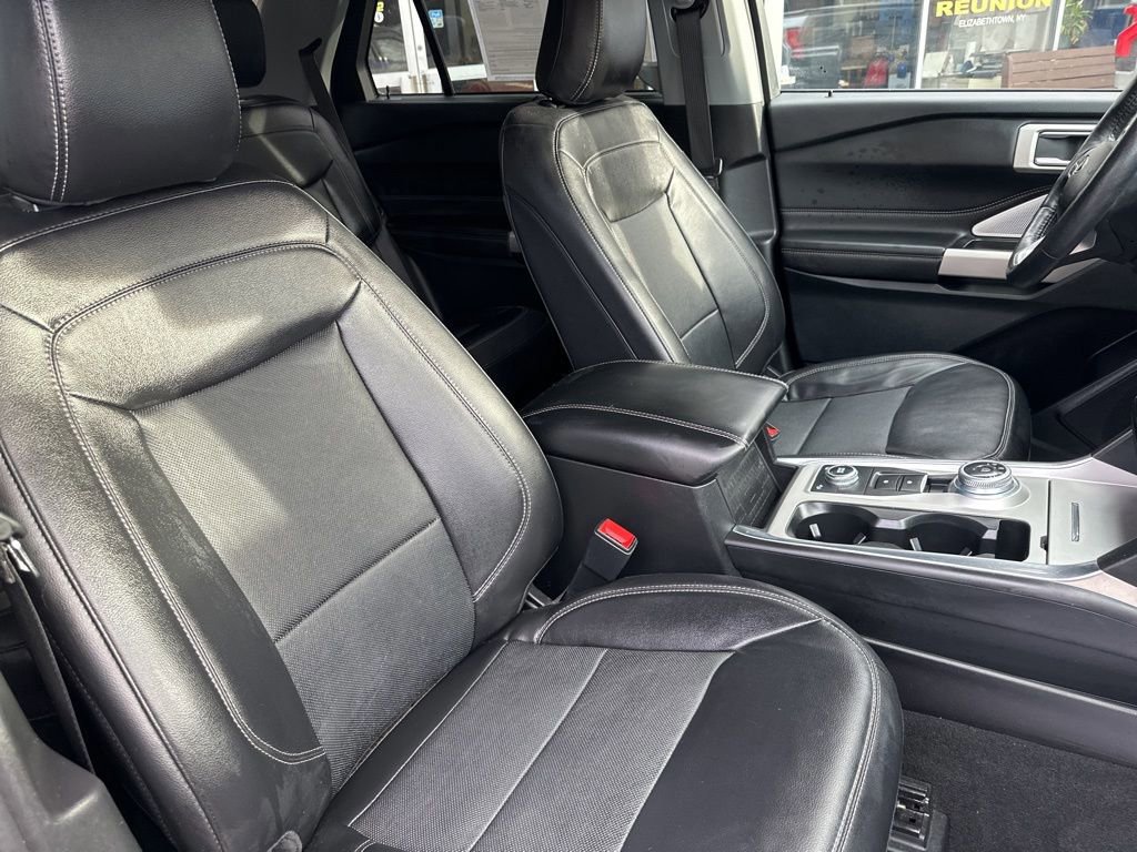 Certified 2023 Ford Explorer Limited w/ Limited Technology Package image 15