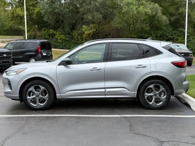 Certified 2024 Ford Escape ST-Line w/ Tech Pack #1 AWD/4WD image 6
