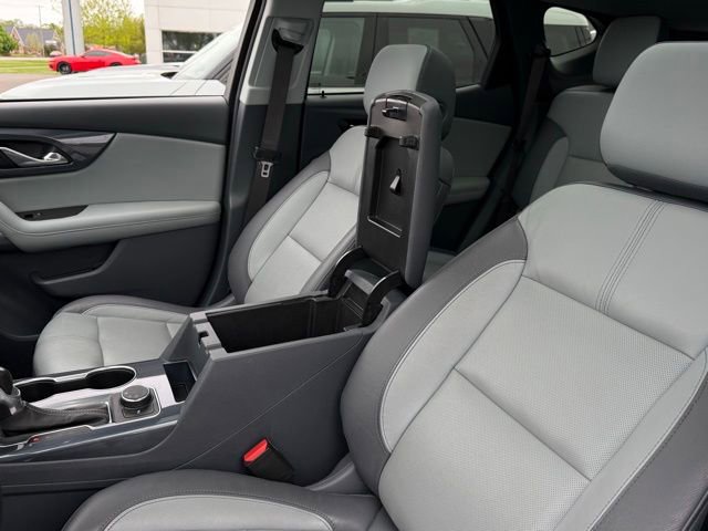 Used 2020 Chevrolet Blazer LT w/ Sound & Technology Package FWD image 33
