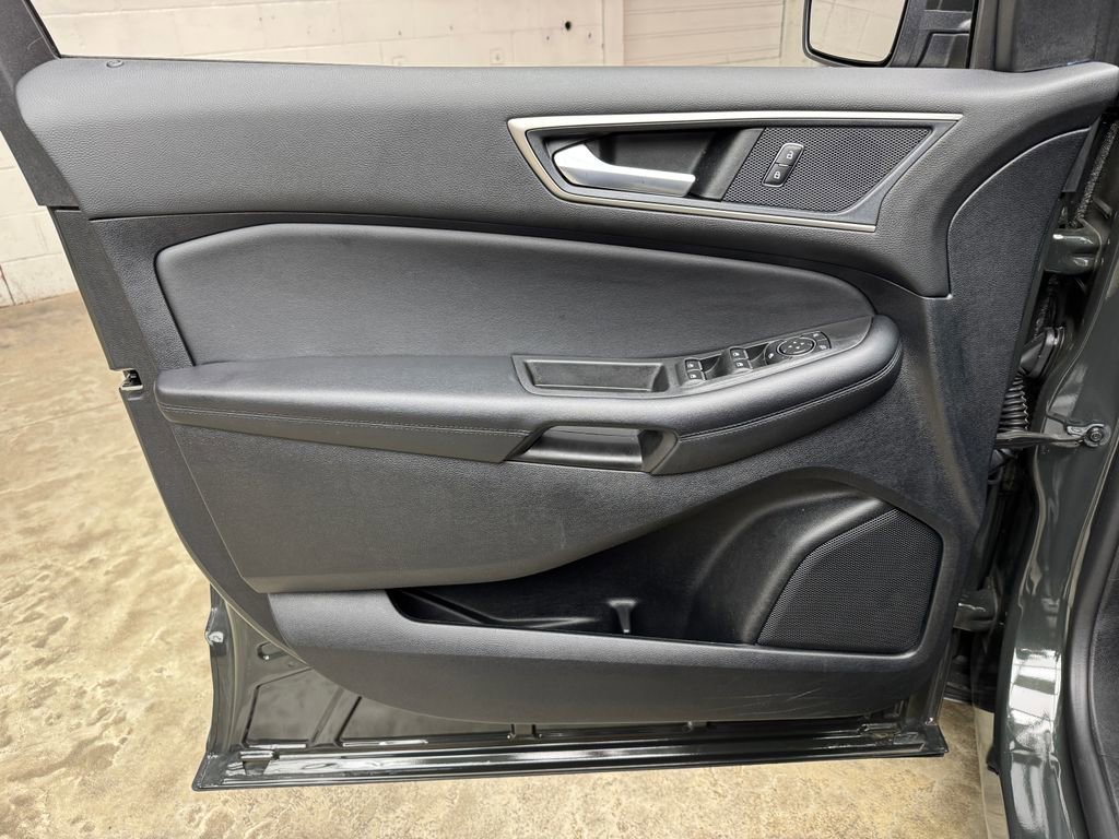 Certified 2022 Ford Edge SEL w/ Convenience Package AWD/4WD image 10