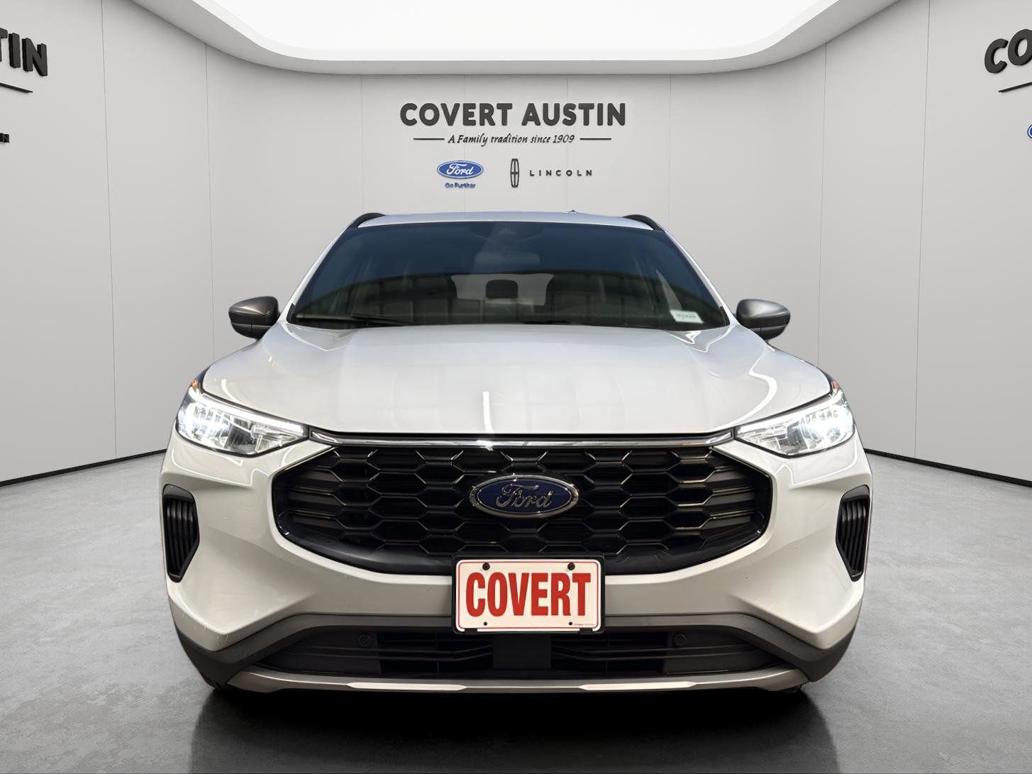 Certified 2025 Ford Escape ST-Line image 8