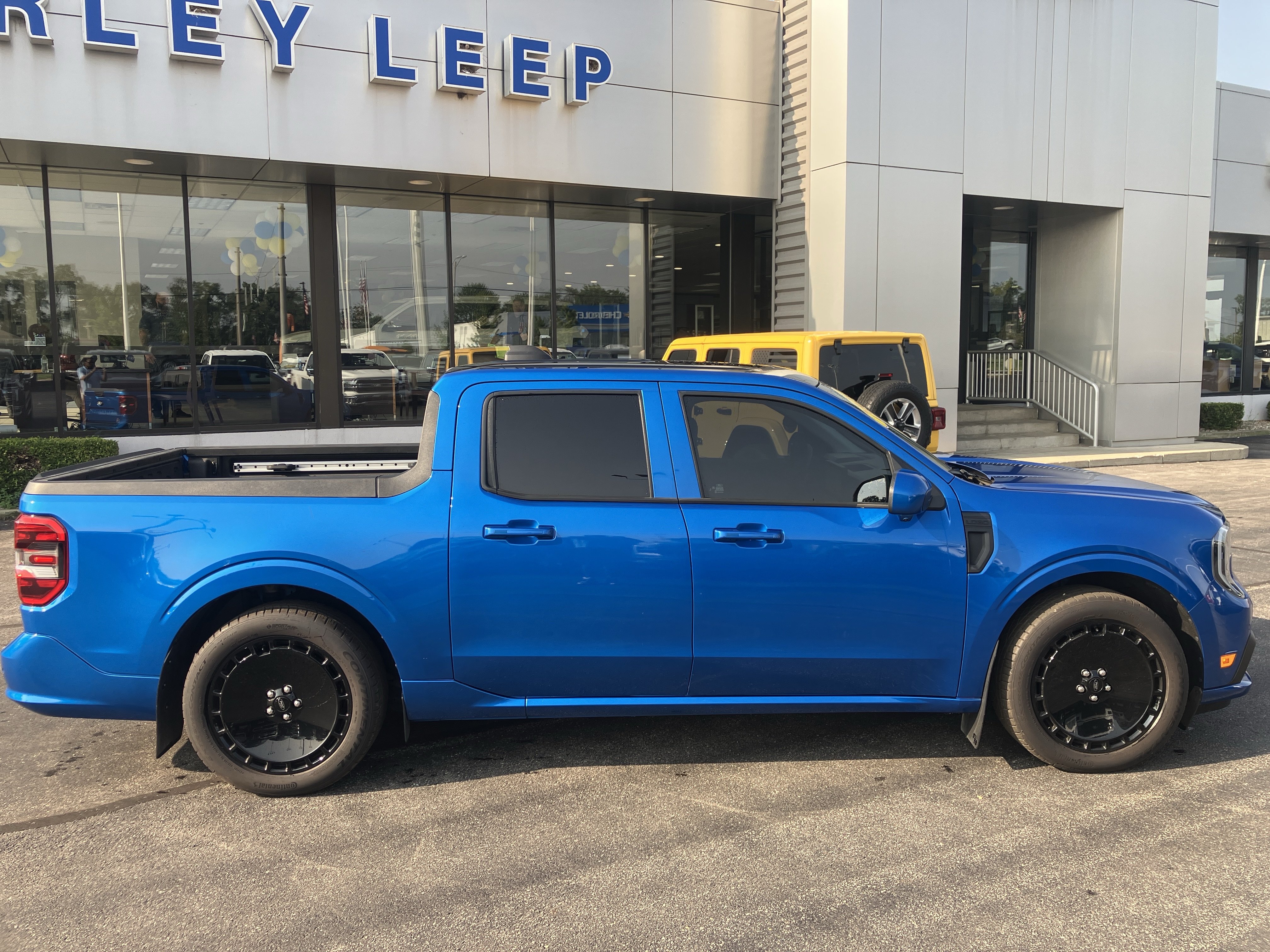 Certified 2025 Ford Maverick Lobo AWD/4WD image 8