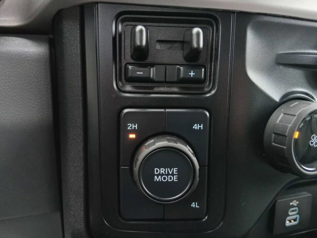 Certified 2025 Ford F250 XLT image 26