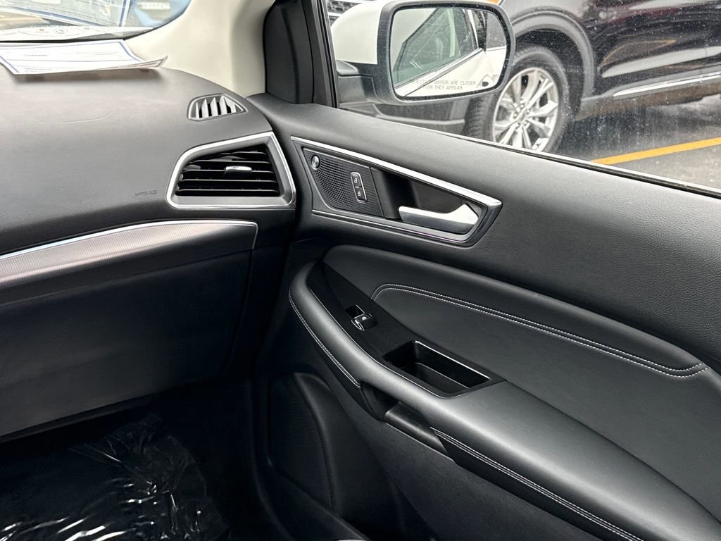 Certified 2020 Ford Edge Titanium w/ Class II Trailer Tow Package image 14